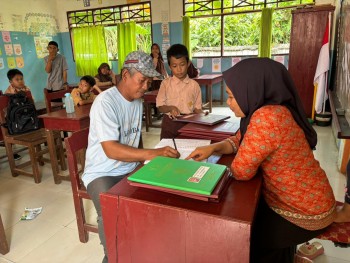 PENERIMAAN RAPOR SEMESTER GANJIL TP. 2025/2026 (GERAKAN AYAH MENGAMBIL RAPOR)